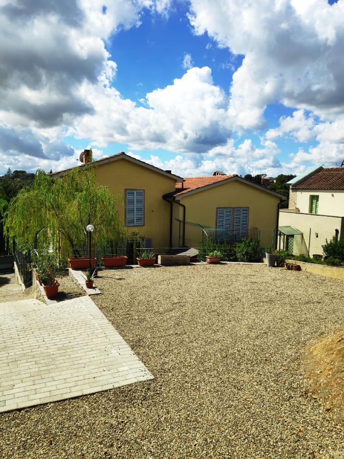La Dolce Vita Studio With Free Private Parking Siena Exterior photo