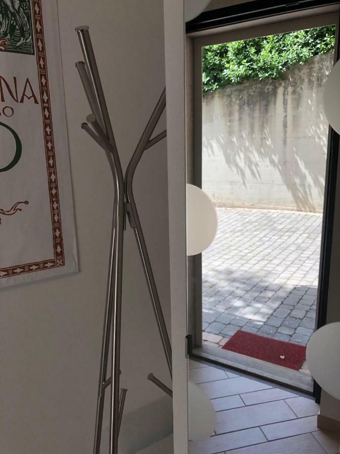La Dolce Vita Studio With Free Private Parking Siena Exterior photo